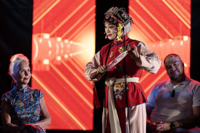 (260227) -- AUCKLAND, Feb. 27, 2026 (Xinhua) -- An artist stages a traditional Chinese opera during a Lantern Festival celebration in Auckland, New Zealand, Feb. 26, 2026. (Photo by Wu Jiaxiang/Xinhua)