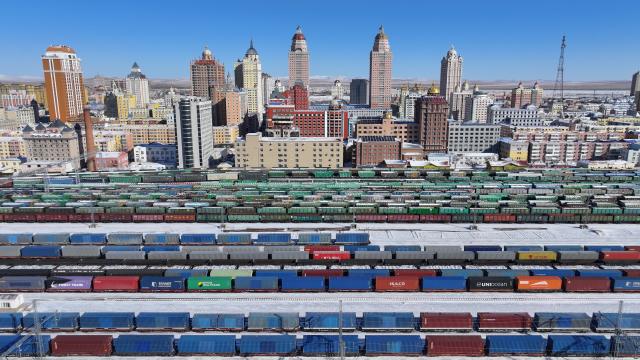 (260227) -- BEIJING, Feb. 27, 2026 (Xinhua) -- An aerial drone photo taken on Feb. 26, 2026 shows China-Europe freight trains waiting for outbound departure at Manzhouli Railway Station in Manzhouli City, north China's Inner Mongolia Autonomous Region. As of Feb. 26, 2026, the eastern corridor of the China-Europe freight train network has witnessed more than 1,000 train trips on its railway lines this year, breaking the mark 26 days earlier than last year.
   The eastern corridor consists of three railway ports including Manzhouli, Suifenhe and Tongjiang. The number of operating routes has expanded to 27, linking over 60 Chinese cities with 14 European countries. (Photo by Huang Xu/Xinhua)