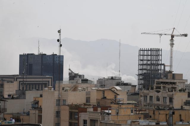 (260228) -- TEHRAN, Feb. 28, 2026 (Xinhua) -- This photo taken on Feb. 28, 2026 shows thick smoke rising in downtown Tehran, Iran. (Xinhua/Shadati)