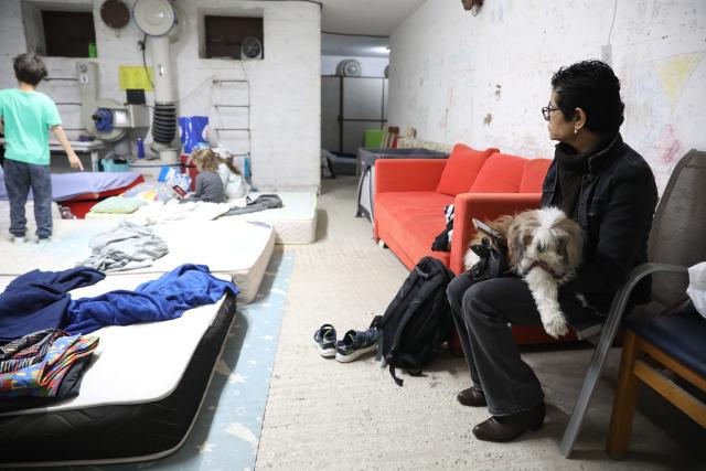 (260228) -- TEL AVIV, Feb. 28, 2026 (Xinhua) -- Residents are seen inside a shelter after air raid sirens in Tel Aviv, Israel, Feb. 28, 2026. (Gideon Markowicz/JINI via Xinhua)