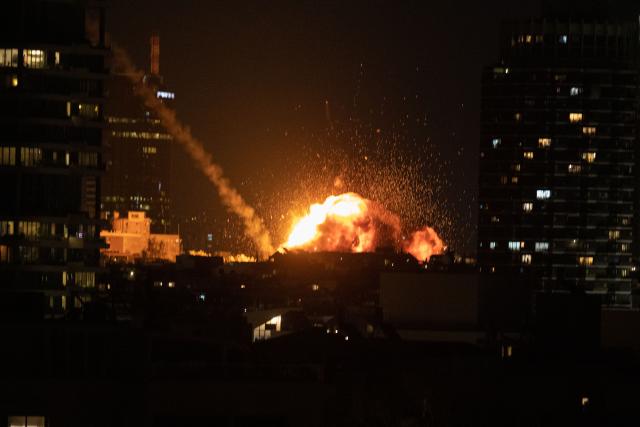 (260301) -- TEL AVIV, March 1, 2026 (Xinhua) -- This photo taken on Feb. 28, 2026 shows an explosion in downtown Tel Aviv, Israel. (Xinhua/Chen Junqing)