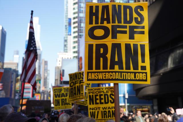 (260301) -- NEW YORK, March 1, 2026 (Xinhua) -- People attend a protest against U.S.-Israeli attacks on Iran, in New York, the United States, on Feb. 28, 2026.
  Hundreds of New Yorkers rallied in Times Square and then marched along streets in New York City in protest of U.S.-Israel coordinated airstrikes against Iran on Saturday. (Xinhua/Zhang Fengguo)