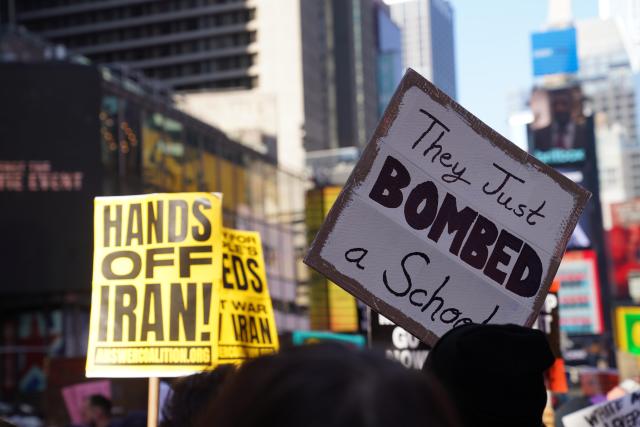 (260301) -- NEW YORK, March 1, 2026 (Xinhua) -- People attend a protest against U.S.-Israeli attacks on Iran, in New York, the United States, on Feb. 28, 2026.
  Hundreds of New Yorkers rallied in Times Square and then marched along streets in New York City in protest of U.S.-Israel coordinated airstrikes against Iran on Saturday. (Xinhua/Zhang Fengguo)