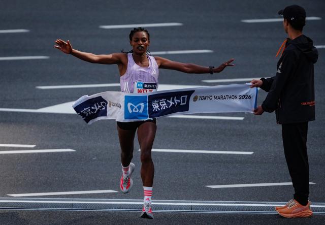 (260301) -- TOKYO, March 1, 2026 (Xinhua) -- Bertukan Welde of Ethiopia competes in the women's elite race of the Tokyo Marathon in Tokyo, Japan, March 1, 2026. (Xinhua/Jia Haocheng)