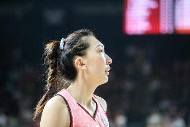 (260301) -- PERTH, March 1, 2026 (Xinhua) -- Han Xu of Perth Lynx reacts during Game 2 of Women's National Basketball League (WNBL) finals series between Perth Lynx and Townsville Fire in Perth, Australia, March 1, 2026. (Photo by Zhou Dan/Xinhua)