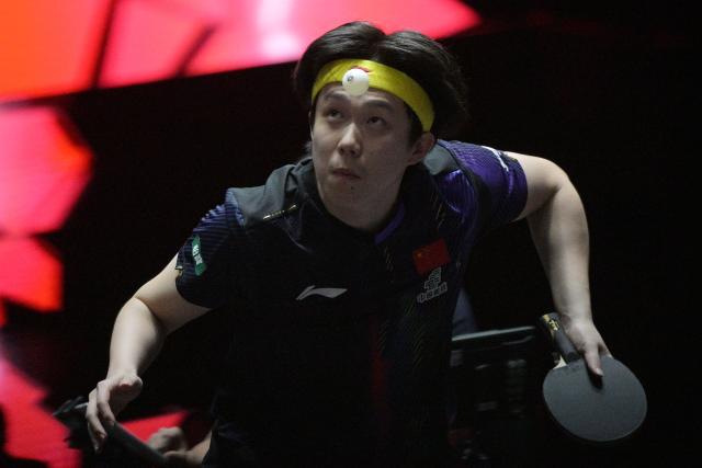 (260301) -- SINGAPORE, March 1, 2026 (Xinhua) -- Wang Chuqin serves during the men's singles semifinal between Wang Chuqin of China and Felix Lebrun of France at the World Table Tennis (WTT) Singapore Smash 2026 in Singapore on March 1, 2026. (Photo by Then Chih Wey/Xinhua)
