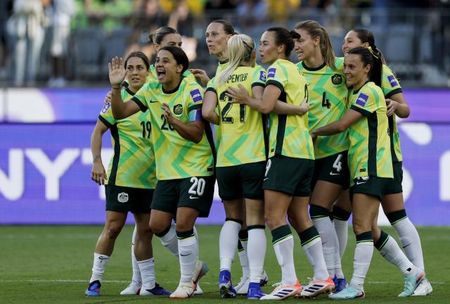 (260301) -- PERTH, March 1, 2026 (Xinhua) -- Samantha Kerr (2nd L) of Australia celebrates scoring with teammates during the group A opener match between Australia and the Philippines at the 2026 AFC Women's Asian Cup at Perth Stadium in Perth, Australia, March 1, 2026. (Xinhua/Ma Ping)