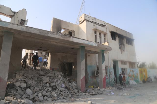 (260301) -- TEHRAN, March 1, 2026 (Xinhua) -- Rescuers and local residents try to save the wounded from debris at an attacked girls' elementary school in Minab, Iran's southern province of Hormozgan, Feb. 28, 2026. The death toll from a joint U.S.-Israeli strike on a girls' elementary school in Iran's southern province of Hormozgan rose to 148, semi-official Tasnim news agency reported on Sunday.
   The attack also left 95 people wounded, local prosecutor Ebrahim Taheri was quoted as saying. (Mehr News Agency/Handout via Xinhua)