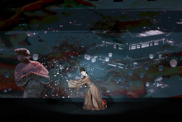 (260302) -- MADRID, March 2, 2026 (Xinhua) -- An artist performs during an event in celebration of the Chinese New Year in Madrid, Spain, March 1, 2026. (Photo by Gustavo Valiente/Xinhua)