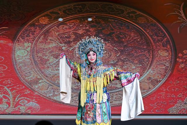 (260302) -- MADRID, March 2, 2026 (Xinhua) -- An artist performs during an event in celebration of the Chinese New Year in Madrid, Spain, March 1, 2026. (Photo by Gustavo Valiente/Xinhua)