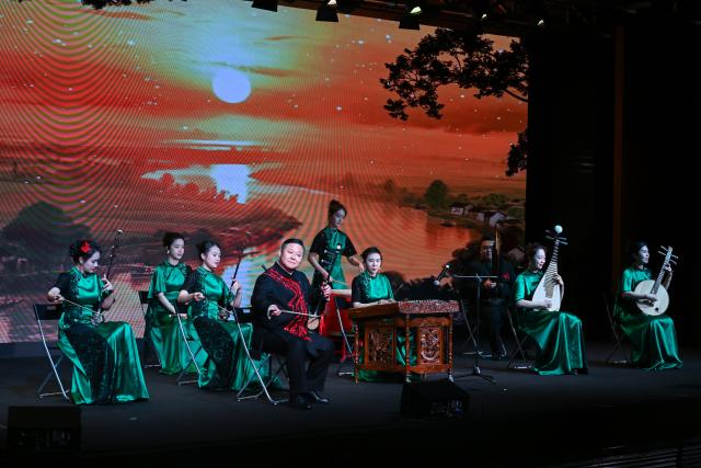 (260302) -- MADRID, March 2, 2026 (Xinhua) -- Artists perform during an event in celebration of the Chinese New Year in Madrid, Spain, March 1, 2026. (Photo by Gustavo Valiente/Xinhua)