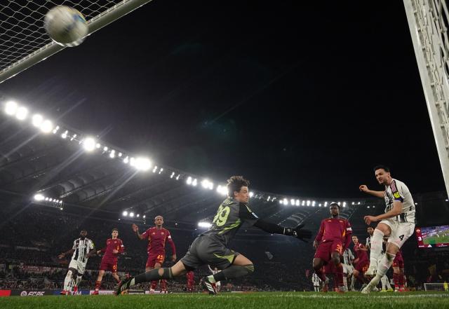 (260302) -- ROME, March 2, 2026 (Xinhua) -- Juventus' Federico Gatti (1st R) scores during an Italian Serie A football match between Roma and Juventus in Rome, Italy, March 1, 2026. (Photo by Alberto Lingria/Xinhua)