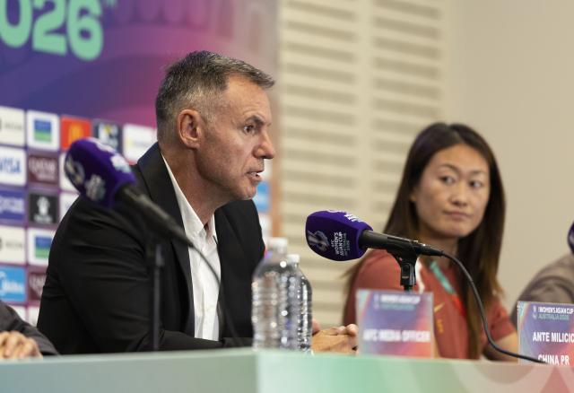 (260302) -- SYDNEY, March 2, 2026 (Xinhua) -- Head coach of Chinese national women's football team Ante Milicic (L) and team captain Wu Haiyan attend Team China's press conference of Women's Asian Cup at Western Sydney Stadium in Sydney, Australia, March 2, 2026. (Photo by Hu Jingchen/Xinhua)