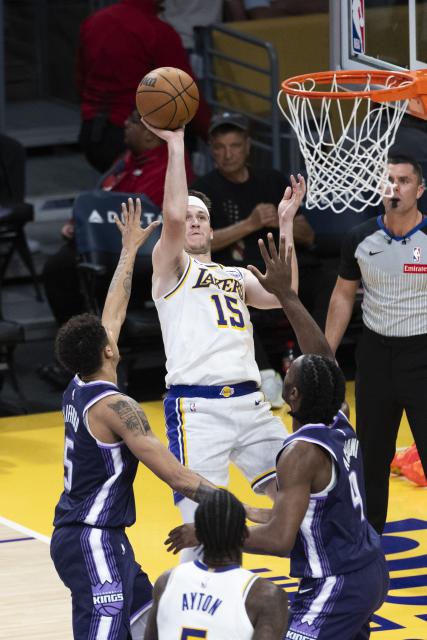 (260302) -- LOS ANGELES, March 2, 2026 (Xinhua) -- Los Angeles Lakers' Austin Reaves (Above) shoots during the 2025-2026 NBA regular season basketball game between Los Angeles Lakers and Sacramento Kings in Los Angeles, the United States, March 1, 2026. (Photo by Ringo Chiu/Xinhua)