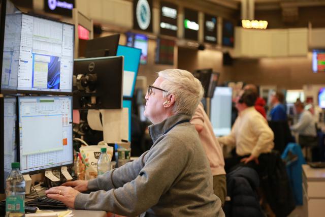 (260302) -- NEW YORK, March 2, 2026 (Xinhua) -- Traders work on the floor of the New York Stock Exchange in New York, the United States, on March 2, 2026. U.S. stocks ended mixed on Monday as investors weighed escalating tensions in the Middle East and their potential impact on global oil supplies.
   The Dow Jones Industrial Average fell 0.15 percent to 48,904.78. The S&P 500 added 0.04 percent to 6,881.62. The Nasdaq Composite Index increased 0.36 percent to 22,748.86. (Xinhua/Liu Yanan)