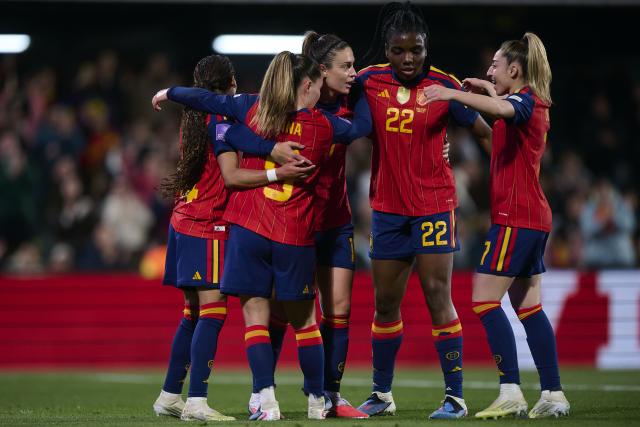 (260304) -- CASTELLON, March 4, 2026 (Xinhua) -- Claudia Pina (2nd R) of Spain celebrates scoring with teammates during the FIFA Women's World Cup Qualifiers football match between Spain and Iceland in Castellon, Spain on March 4, 2026. (Str/Xinhua)