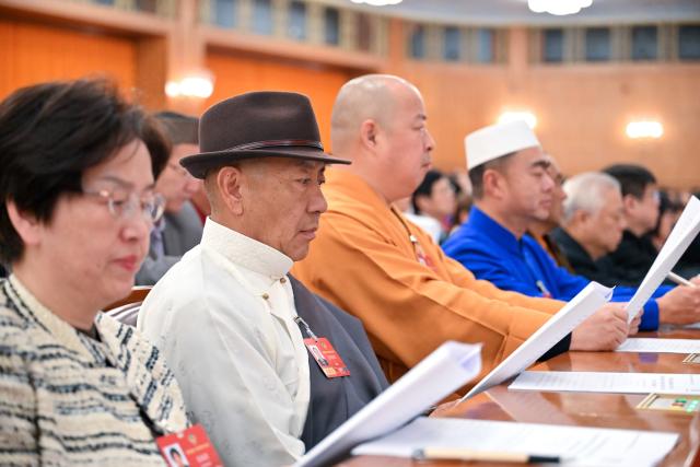 (260304) -- BEIJING, March 4, 2026 (Xinhua) -- The opening meeting of the fourth session of the 14th Chinese People's Political Consultative Conference (CPPCC) National Committee is held at the Great Hall of the People in Beijing, capital of China, March 4, 2026. (Xinhua/Chen Yichen)