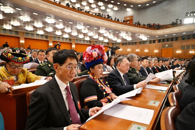 (260304) -- BEIJING, March 4, 2026 (Xinhua) -- The opening meeting of the fourth session of the 14th Chinese People's Political Consultative Conference (CPPCC) National Committee is held at the Great Hall of the People in Beijing, capital of China, March 4, 2026. (Xinhua/Chen Yichen)