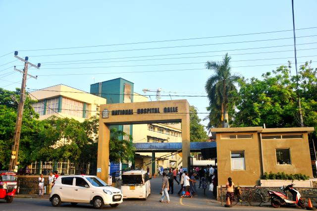 (260304) -- GALLE, March 4, 2026 (Xinhua) -- This photo taken on March 4, 2026 shows the hospital receiving wounded crew members on board the Iranian frigate IRIS Dena in Galle, Sri Lanka. At least 100 people were feared dead on board the Iranian frigate IRIS Dena after the vessel sustained a possible submarine attack off the Sri Lankan coast on Wednesday morning, according to Sri Lankan navy sources.
   Local media earlier reported that around 180 people were on board the frigate. Sri Lanka Navy launched rescue operations immediately after receiving a distress call reporting that the vessel was sinking. A total of 35 people from the frigate were rescued and transferred to the Karapitiya Teaching Hospital in the southern city of Galle. (Photo by Ajith Perera/Xinhua)