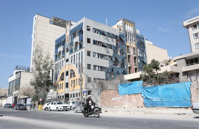 (260304) -- TEHRAN, March 4, 2026 (Xinhua) -- Damaged buildings are pictured in Tehran, Iran, March 4, 2026. (Xinhua/Shadati)