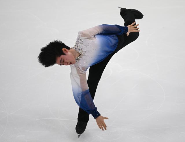 (260305) -- TALLINN, March 5, 2026 (Xinhua) -- Seo Minkyu of South Korea competes during the men's short program at the ISU Figure Skating Junior World Championships in Tallinn, Estonia, March 4, 2026. (Photo by Sergei Stepanov/Xinhua)