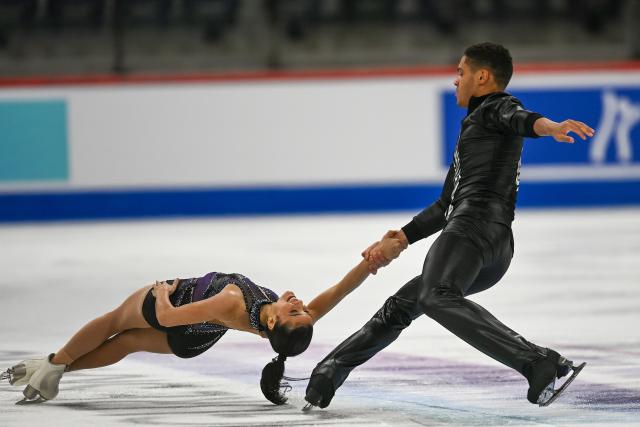 (260305) -- TALLINN, March 5, 2026 (Xinhua) -- Jazmine Desrochers (L)/Kieran Thrasher of Canada compete during the pairs' short program at the ISU Figure Skating Junior World Championships in Tallinn, Estonia, March 4, 2026. (Photo by Sergei Stepanov/Xinhua)
