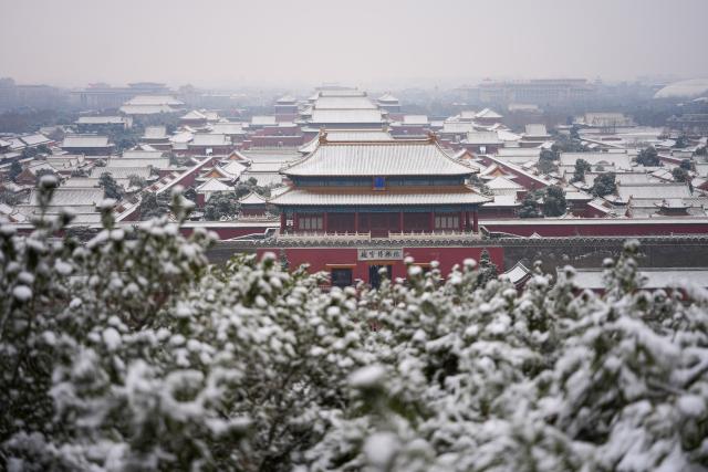 (260305) -- BEIJING, March 5, 2026 (Xinhua) -- This photo taken on March 5, 2026 shows a view of the Palace Museum after a snowfall in Beijing, capital of China. Beijing has witnessed a spring snowfall from Wednesday to Thursday. (Xinhua/Xie Han)