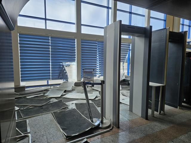 (260305) -- BAKU, March 5, 2026 (Xinhua) -- This photo taken with a mobile phone shows the damage inside a building at Nakhchivan International Airport in Nakhchivan Autonomous Republic, March 5, 2026.
  The Azerbaijani Foreign Ministry on Thursday strongly condemned drone attacks on its Nakhchivan Autonomous Republic launched from Iranian territory, calling the strikes a "violation of the norms and principles of international law."
   The attacks took place at around midday on Thursday. One drone struck the terminal building at Nakhchivan International Airport, injuring two civilians and causing structural damage, while another drone fell near a school in the village of Shakarabad, the ministry said in a statement.
   The ministry said the actions would escalate regional tensions and directly contradict the principles of international law.
   Nakhchivan is an Azerbaijani exclave separated from the rest of the country by Armenia and bordering Armenia, Iran and Türkiye. (Azerbaijan State News Agency/Handout via Xinhua)