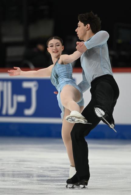 (260306) -- TALLINN, March 6, 2026 (Xinhua) -- Hannah Herrera (L)/Ivan Khobta of Ukraine compete during the free skating of the pairs at the ISU Figure Skating Junior World Championships in Tallinn, Estonia, March 5, 2026. (Photo by Sergei Stepanov/Xinhua)
