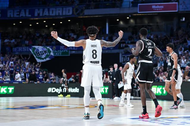 (260306) -- MADRID, March 6, 2026 (Xinhua) -- Real Madrid's Chukwuma Okeke (front L) celebrates during the Euroleague basketball match between Real Madrid and Virtus Bologna in Madrid, Spain, on March 5, 2026. (Photo by Gustavo Valiente/Xinhua)