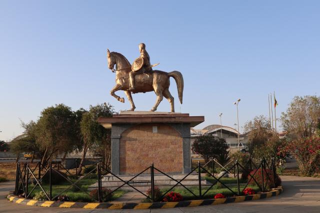 (260306) -- MEKELLE, March 6, 2026 (Xinhua) -- This photo taken on March 6, 2026 shows an equestrian statue in Mekelle, Tigray region, Ethiopia. (Xinhua/Liu Fangqiang)