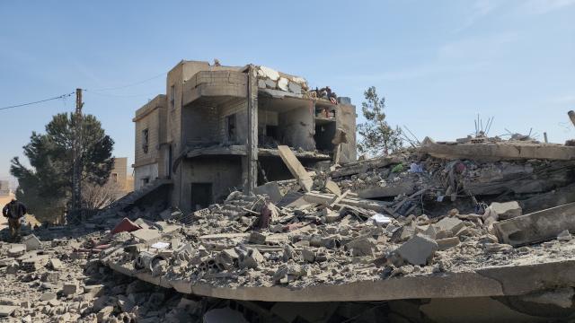 (260306) -- ANSAR, March 6, 2026 (Xinhua) -- Photo taken on March 6, 2026 shows the aftermath of a series of Israeli airstrikes that destroyed buildings in the town of Ansar, Lebanon. Dozens of Israeli airstrikes targeted areas across Lebanon overnight and early Friday, striking Beirut's southern suburbs, southern Lebanon and the Bekaa Valley amid escalating military tensions. (Photo by Taher Abu Hamdan/Xinhua)