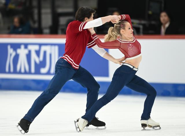 (260307) -- TALLINN, March 7, 2026 (Xinhua) -- Ambre Perrier Gianesini (L)/Samuel Blanc Klaperman of France compete during the ice dance rhythm dance at the ISU Figure Skating Junior World Championships in Tallinn, Estonia, March 6, 2026. (Photo by Sergei Stepanov/Xinhua)