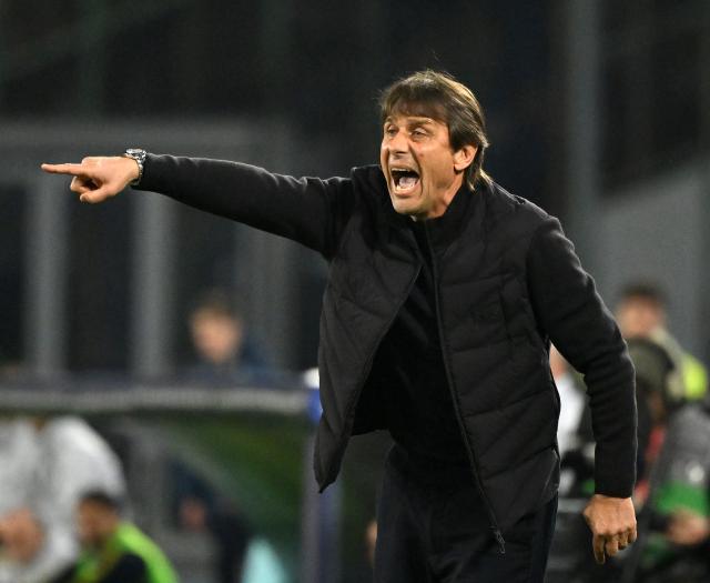 (260307) -- NAPLES, March 7, 2026 (Xinhua) -- Napoli's head coach Antonio Conte gestures during a Serie A football match between Napoli and Torino in Naples, Italy, March 6, 2026. (Photo by Alberto Lingria/Xinhua)
