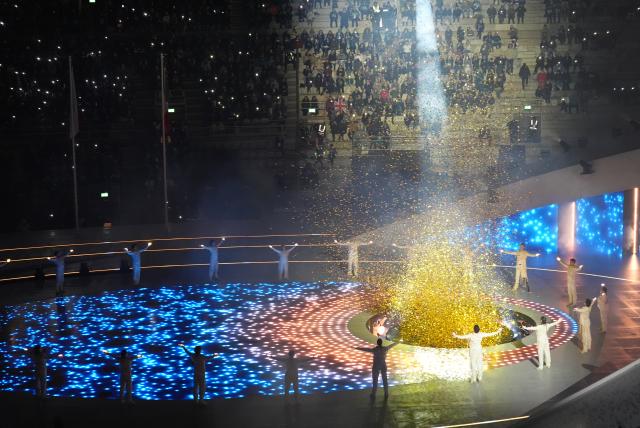 (260307) -- VERONA, March 7, 2026 (Xinhua) -- Actors perform during the opening ceremony of Milan-Cortina 2026 Paralympic Winter Games at Verona Olympic Arena in Verona, Italy, March 6, 2026. (Xinhua/Hou Jun)