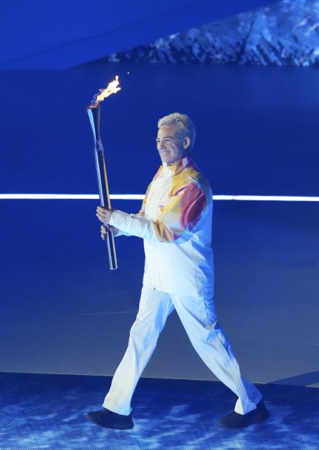 (260307) -- VERONA, March 7, 2026 (Xinhua) -- Torchbearer Bebe Vio is seen during the opening ceremony of Milan-Cortina 2026 Paralympic Winter Games at Verona Olympic Arena in Verona, Italy, March 6, 2026. (Xinhua/Hou Jun)