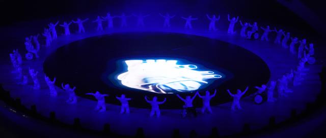 (260307) -- VERONA, March 7, 2026 (Xinhua) -- Actors perform during the opening ceremony of Milan-Cortina 2026 Paralympic Winter Games at Verona Olympic Arena in Verona, Italy, March 6, 2026. (Xinhua/Cai Yang)
