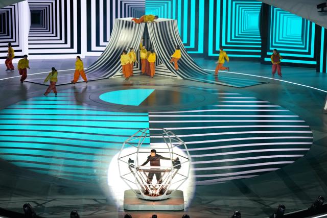 (260307) -- VERONA, March 7, 2026 (Xinhua) -- Actors perform during the opening ceremony of Milan-Cortina 2026 Paralympic Winter Games at Verona Olympic Arena in Verona, Italy, March 6, 2026. (Xinhua/Mu Yu)