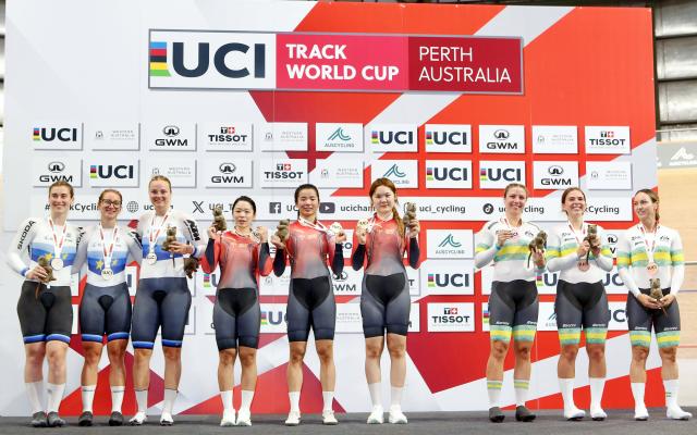 (260307) -- PERTH, March 7, 2026 (Xinhua) -- Gold medalist team China (C), silver medalist team Germany (L), bronze medalist team Australia pose during the awarding ceremony for the women's elite team sprint of the 2026 UCI Track World Cup in Perth, Australia, March 6, 2026. (Photo by Zhou Dan/Xinhua)