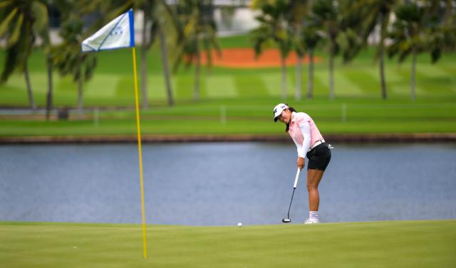 (260307) -- LINGSHUI, March 7, 2026 (Xinhua) -- Auston Kim of the United States plays a shot during the third round of the Blue Bay LPGA golf tournament in Lingshui, south China's Hainan Province, March 7, 2026. (Xinhua/Yang Guanyu)