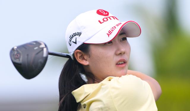 (260307) -- LINGSHUI, March 7, 2026 (Xinhua) -- Hwang Youmin of South Korea plays a shot during the third round of the Blue Bay LPGA golf tournament in Lingshui, south China's Hainan Province, March 7, 2026. (Xinhua/Yang Guanyu)