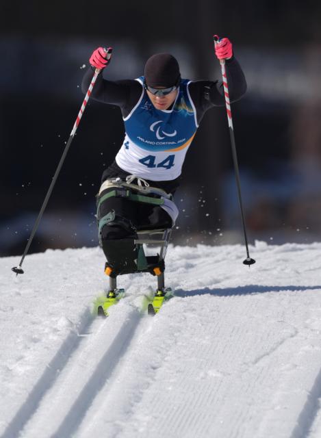 (260307) -- TESERO, March 7, 2026 (Xinhua) -- Liu Zixu of China competes during the men's sprint sitting final of para biathon at the Milan-Cortina 2026 Paralympic Winter Games in Tesero, Italy, March 7, 2026. (Xinhua/Cai Yang)