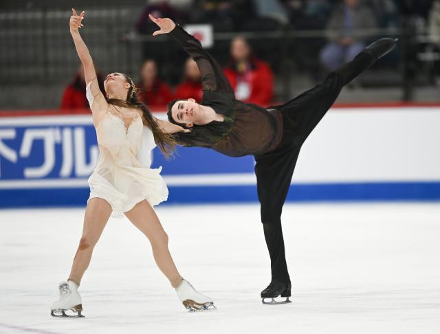 (260307) -- TALLINN, March 7, 2026 (Xinhua) -- Hana Maria Aboian (L)/Daniil Veselukhin of the United States compete during the free dance of Ice Dance at ISU Figure Skating Junior World Championships in Tallinn, Estonia, March 7, 2026. (Photo by Sergei Stepanov/Xinhua)