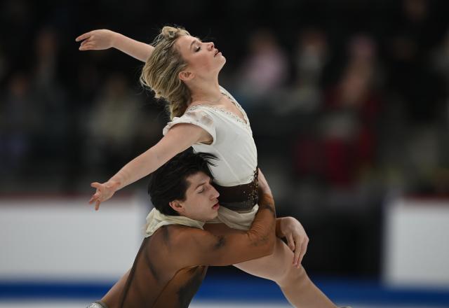 (260307) -- TALLINN, March 7, 2026 (Xinhua) -- Ambre Perrier Gianesini (R)/Samuel Blanc Klaperman of France compete during the free dance of Ice Dance at ISU Figure Skating Junior World Championships in Tallinn, Estonia, March 7, 2026. (Photo by Sergei Stepanov/Xinhua)