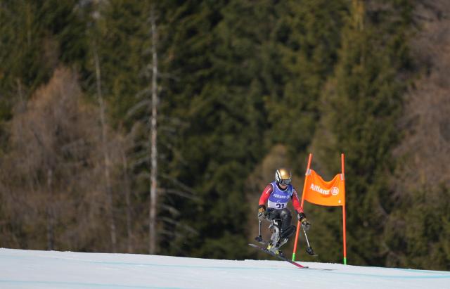 (260307) -- CORTINA D'AMPEZZO, March 7, 2026 (Xinhua) -- Anna-Lena Forster of Germany competes during the para alpine skiing women's downhill sitting match at the Milan-Cortina 2026 Paralympic Winter Games in Cortina D'ampezzo, Italy, March 7, 2026. (Xinhua/Wang Kaiyan)