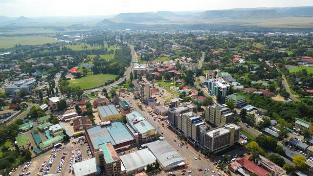 (260308) -- MASERU, March 8, 2026 (Xinhua) -- An aerial drone photo taken on March 5, 2026 shows a view of Maseru, the capital of Lesotho.
  Lesotho is renowned for its traditional Basotho culture, mountainous landscapes, and distinctive hat-shaped architecture. (Xinhua/Chen Wei)