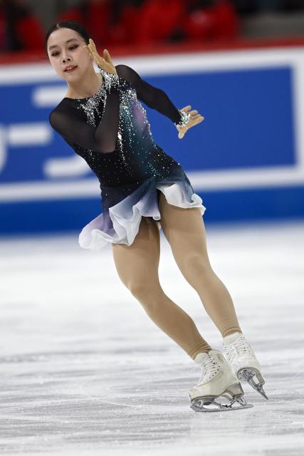 (260308) -- TALLINN, March 8, 2026 (Xinhua) -- Wang Yihan of China competes during the women's free skating at the ISU Figure Skating Junior World Championships in Tallinn, Estonia, March 7, 2026. (Photo by Sergei Stepanov/Xinhua)