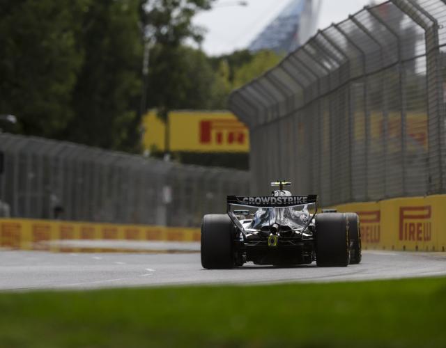 (260308) -- MELBOURNE, March 8, 2026 (Xinhua) -- Mercedes' Andrea Kimi Antonelli of Italy competes during the Formula One Australia Grand Prix at Albert Park in Melbourne, Australia, March 8, 2026. (Xinhua/Ma Ping)