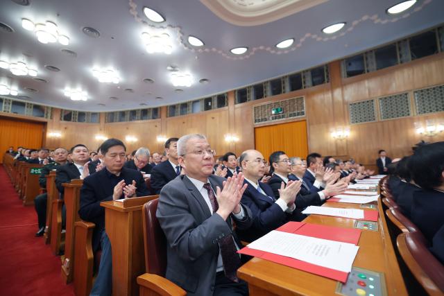 (260311) -- BEIJING, March 11, 2026 (Xinhua) -- The closing meeting of the fourth session of the 14th National Committee of the Chinese People's Political Consultative Conference (CPPCC) is held at the Great Hall of the People in Beijing, capital of China, March 11, 2026. (Xinhua/Lu Ye)