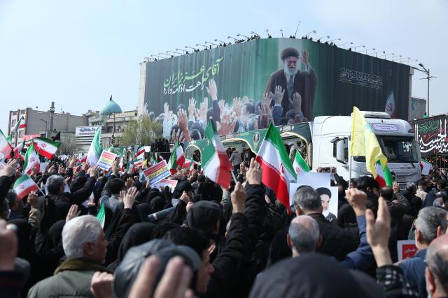 (260311) -- TEHRAN, March 11, 2026 (Xinhua) -- A funeral for Iranian high-ranking military commanders killed during strikes launched by the United States and Israel against Iran is held in Tehran, Iran, March 11, 2026. (Xinhua/Shadati)